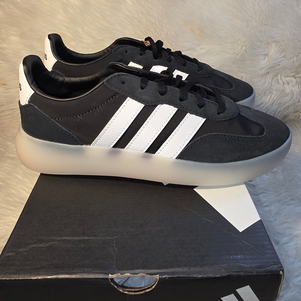 adidas Barreda Decode J Youth 7 Women's 8.5 Black White JR0762 New With Box